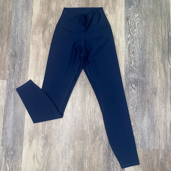 ALO Yoga Navy 7/8 Airlift Leggings - Picture 3 of 4